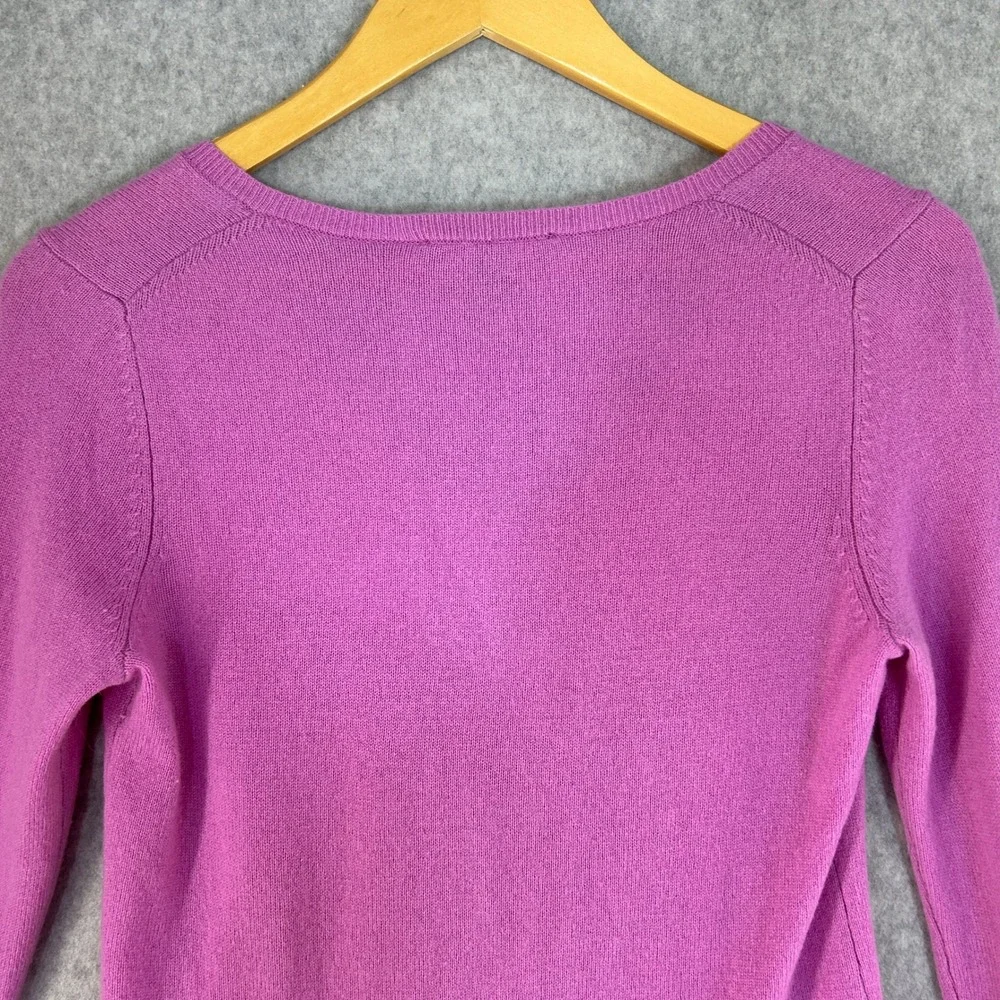 Ann Taylor‎ Size Small Pink Cashmere Sweater V-Neck Long Sleeve Knit Preppy FLAW